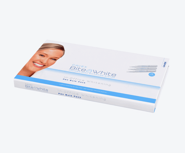 Cavex Bite&White In-Office – Presentación cerrada del kit blanqueador Kit Cavex Bite&White In-Office cerrado para blanqueamiento dental profesional en clínicas odontológicas.